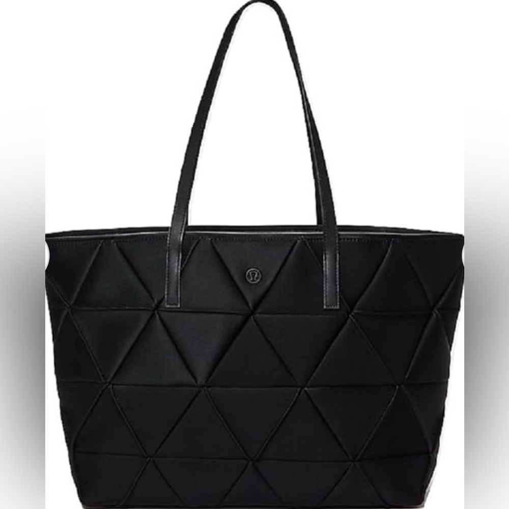 Preloved Lululemon For The Fun Of It Tote Quilted 13L. Color: Black